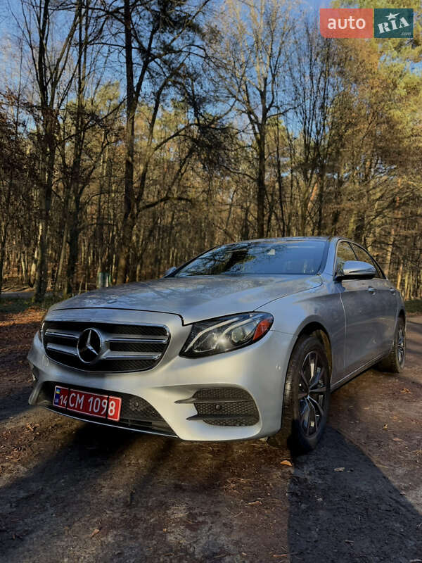 Седан Mercedes-Benz E-Class 2018 в Львове