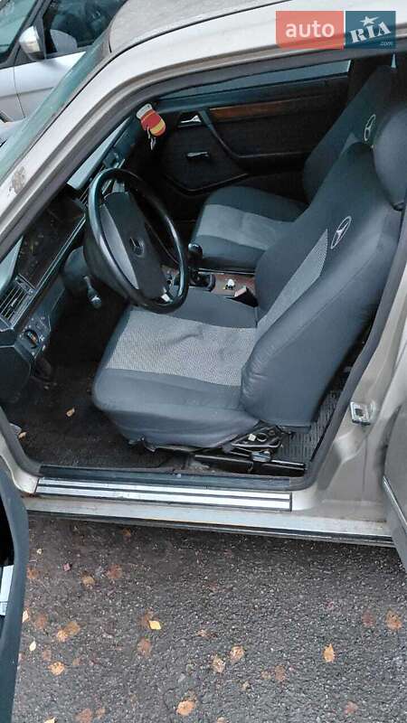 Седан Mercedes-Benz E-Class 1990 в Шостці фото 6 Седан Mercedes-Benz E-Class 1990 в Шостці