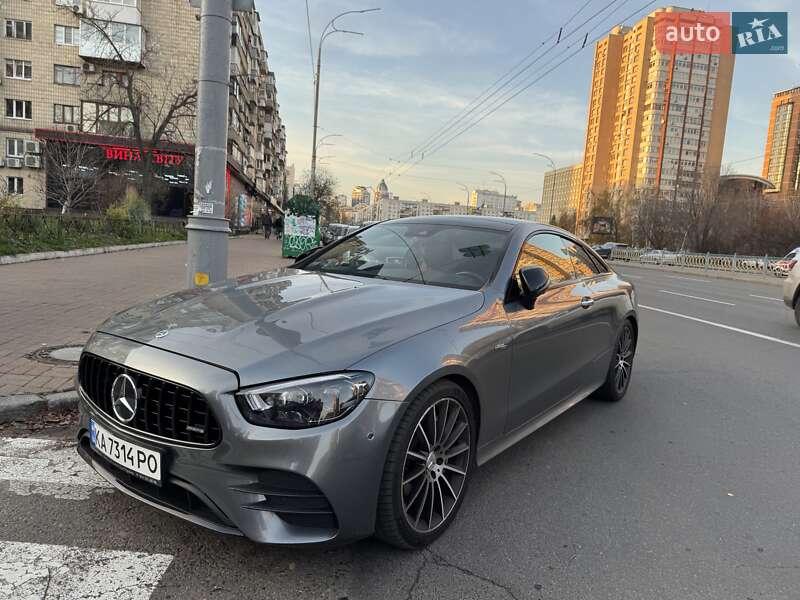 Купе Mercedes-Benz E-Class 2020 в Киеве фото 7 Купе Mercedes-Benz E-Class 2020 в Киеве