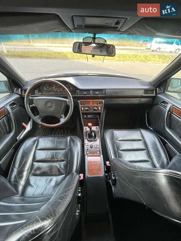Седан Mercedes-Benz E-Class 1995 в Львові фото 7 Седан Mercedes-Benz E-Class 1995 в Львові