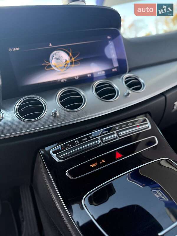 Седан Mercedes-Benz E-Class 2017 в Самборе фото 50 Седан Mercedes-Benz E-Class 2017 в Самборе