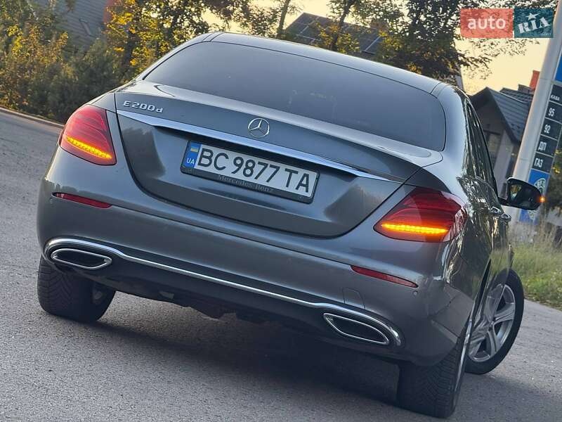 Седан Mercedes-Benz E-Class 2017 в Самборе фото 27 Седан Mercedes-Benz E-Class 2017 в Самборе