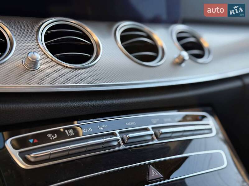 Седан Mercedes-Benz E-Class 2017 в Самборе фото 68 Седан Mercedes-Benz E-Class 2017 в Самборе