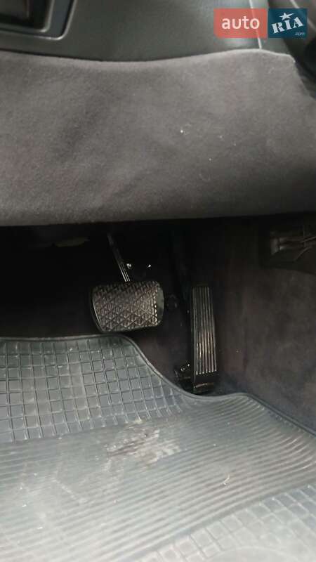 Седан Mercedes-Benz E-Class 2001 в Луцке