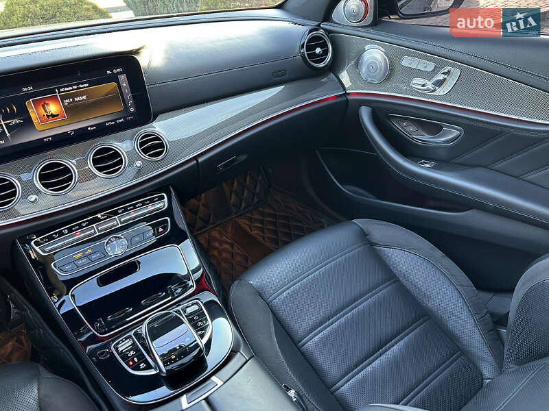 Седан Mercedes-Benz E-Class 2017 в Днепре