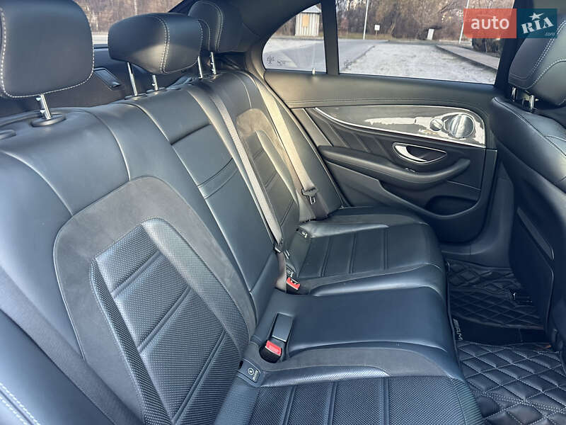 Седан Mercedes-Benz E-Class 2017 в Днепре