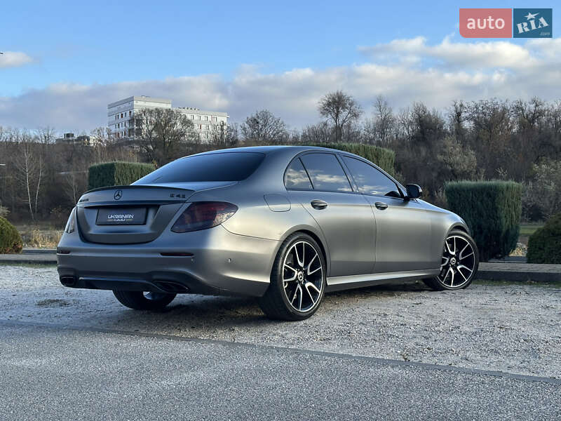 Седан Mercedes-Benz E-Class 2017 в Днепре