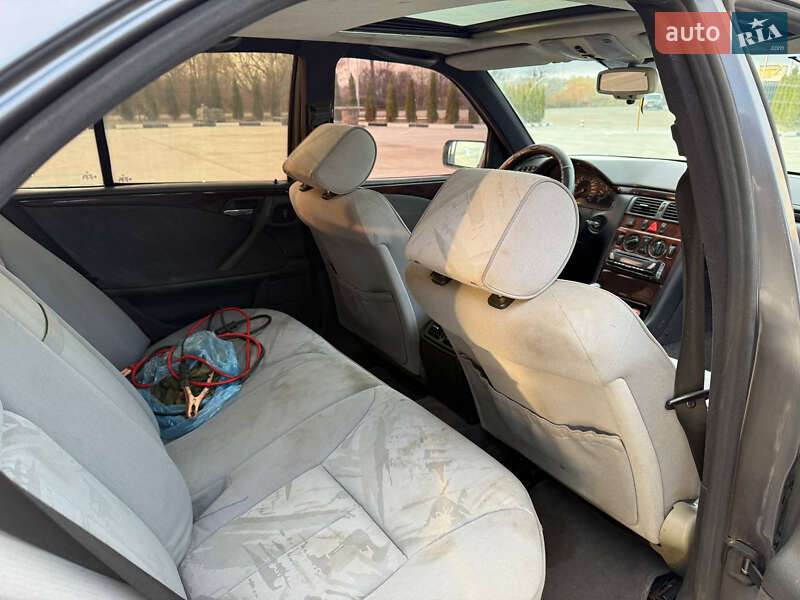 Седан Mercedes-Benz E-Class 1995 в Киеве фото 20 Седан Mercedes-Benz E-Class 1995 в Киеве