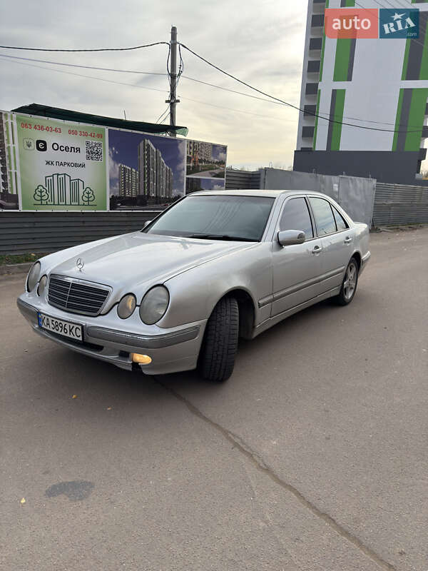 Седан Mercedes-Benz E-Class 2001 в Борисполе