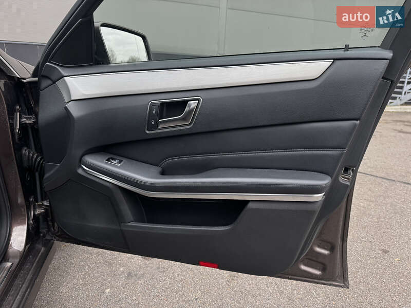Седан Mercedes-Benz E-Class 2014 в Киеве фото 14 Седан Mercedes-Benz E-Class 2014 в Киеве