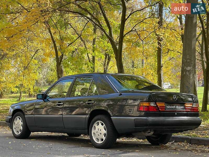 Седан Mercedes-Benz E-Class 1992 в Миколаєві фото 5 Седан Mercedes-Benz E-Class 1992 в Миколаєві