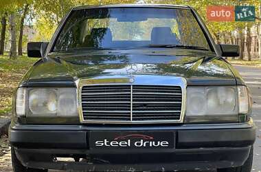 Седан Mercedes-Benz E-Class 1992 в Миколаєві