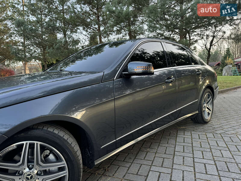 Седан Mercedes-Benz E-Class 2012 в Дрогобыче