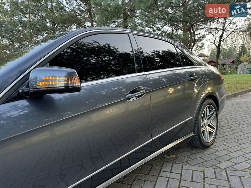 Седан Mercedes-Benz E-Class 2012 в Дрогобыче