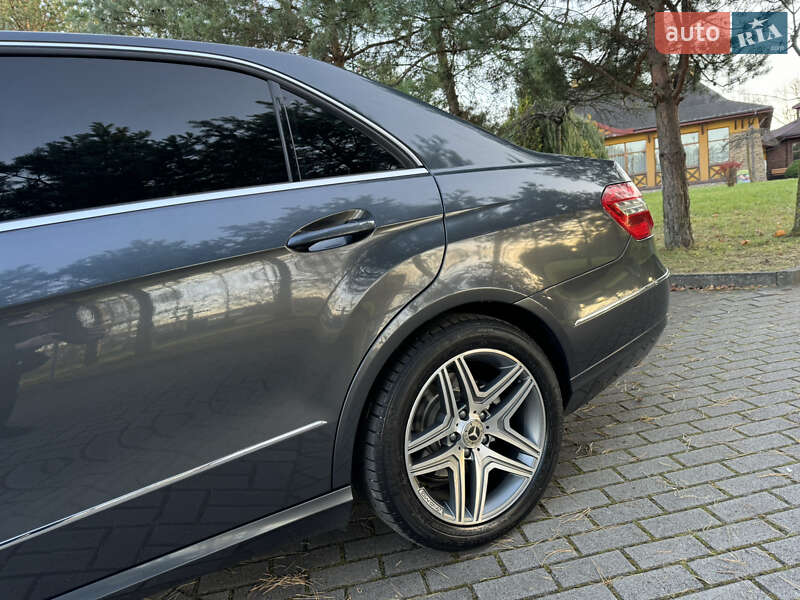 Седан Mercedes-Benz E-Class 2012 в Дрогобыче