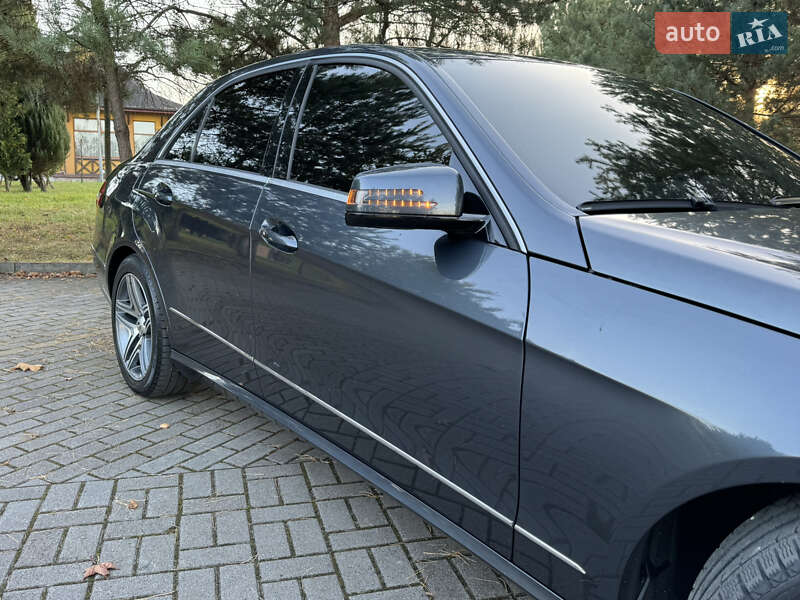 Седан Mercedes-Benz E-Class 2012 в Дрогобыче