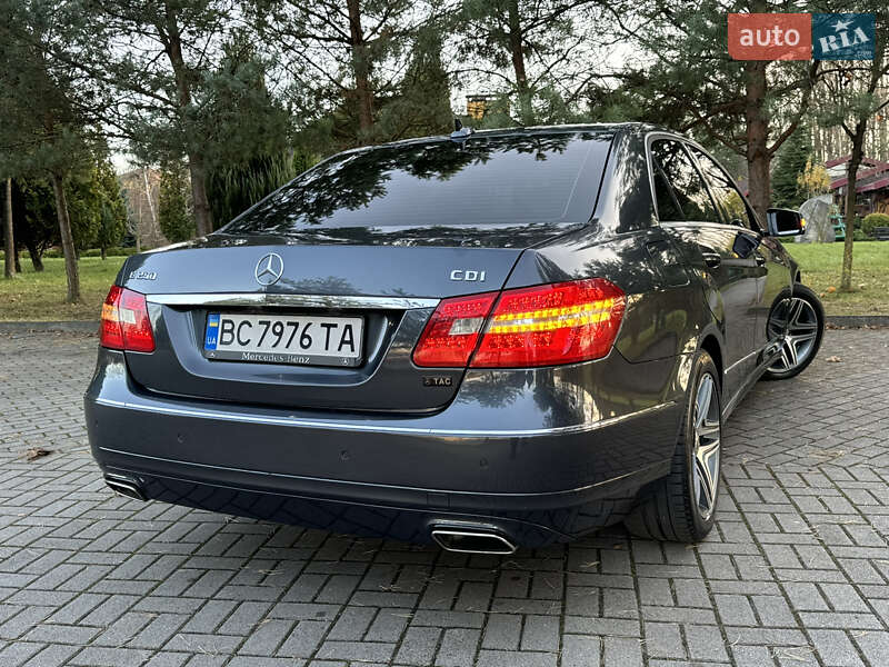 Седан Mercedes-Benz E-Class 2012 в Дрогобыче