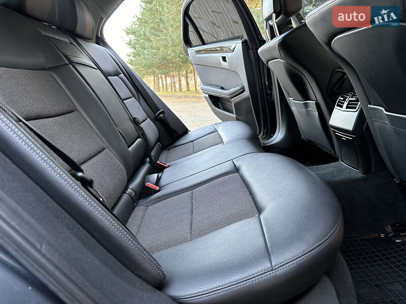 Седан Mercedes-Benz E-Class 2012 в Дрогобыче