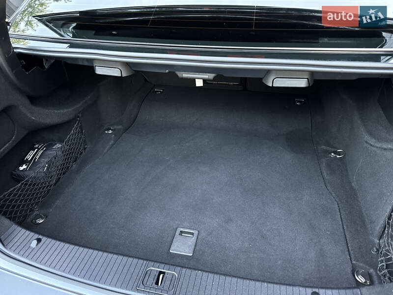 Седан Mercedes-Benz E-Class 2012 в Дрогобыче
