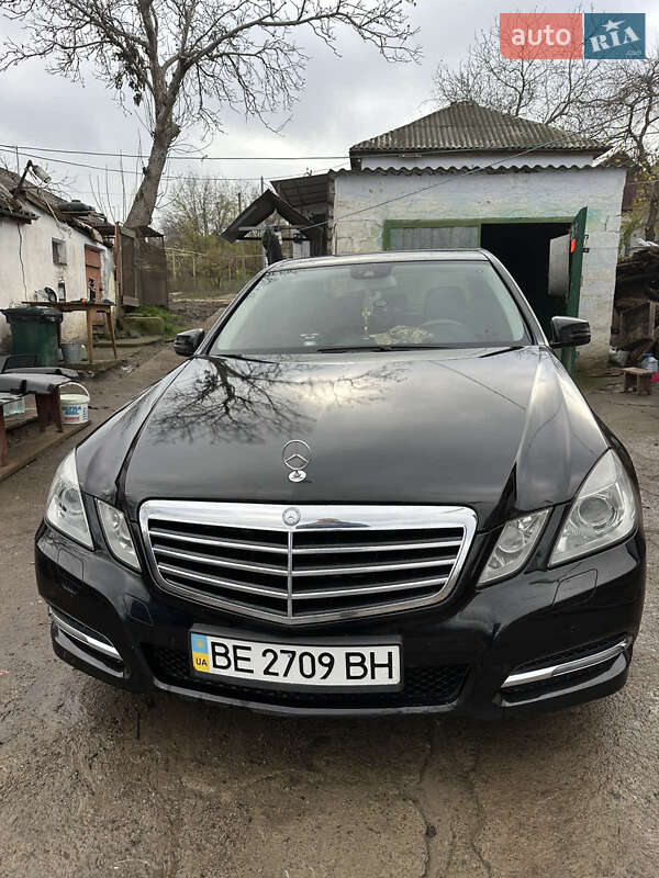 Седан Mercedes-Benz E-Class 2011 в Первомайске фото Седан Mercedes-Benz E-Class 2011 в Первомайске