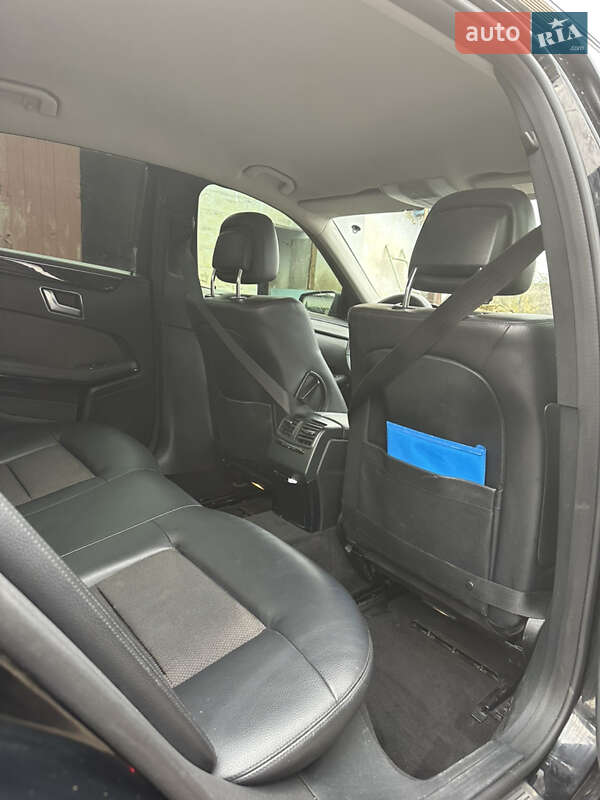 Седан Mercedes-Benz E-Class 2011 в Первомайске фото 12 Седан Mercedes-Benz E-Class 2011 в Первомайске