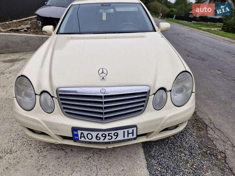 Седан Mercedes-Benz E-Class 2007 в Поляні фото 10 Седан Mercedes-Benz E-Class 2007 в Поляні