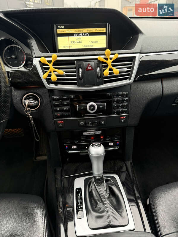 Седан Mercedes-Benz E-Class 2011 в Бориславі фото 26 Седан Mercedes-Benz E-Class 2011 в Бориславі