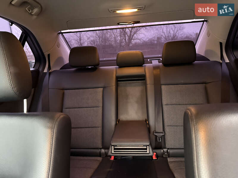 Седан Mercedes-Benz E-Class 2011 в Бориславі фото 30 Седан Mercedes-Benz E-Class 2011 в Бориславі
