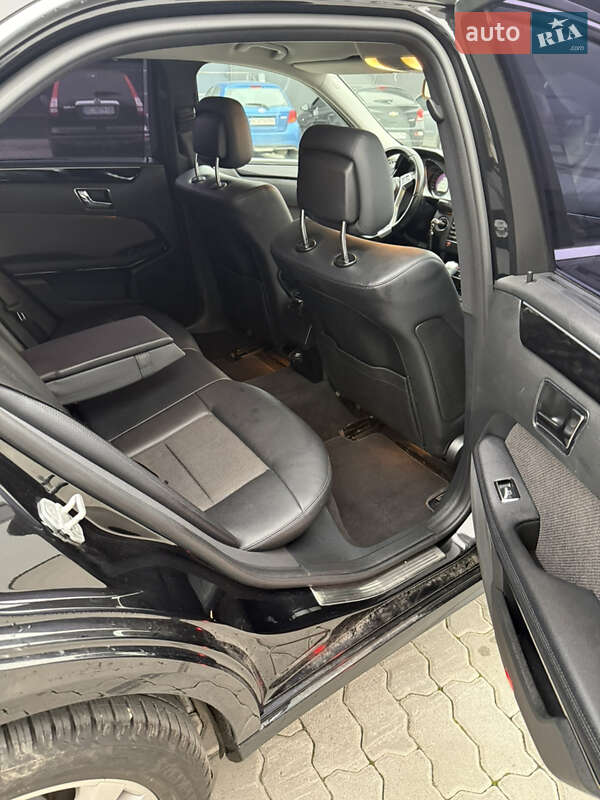 Седан Mercedes-Benz E-Class 2011 в Бориславі фото 34 Седан Mercedes-Benz E-Class 2011 в Бориславі