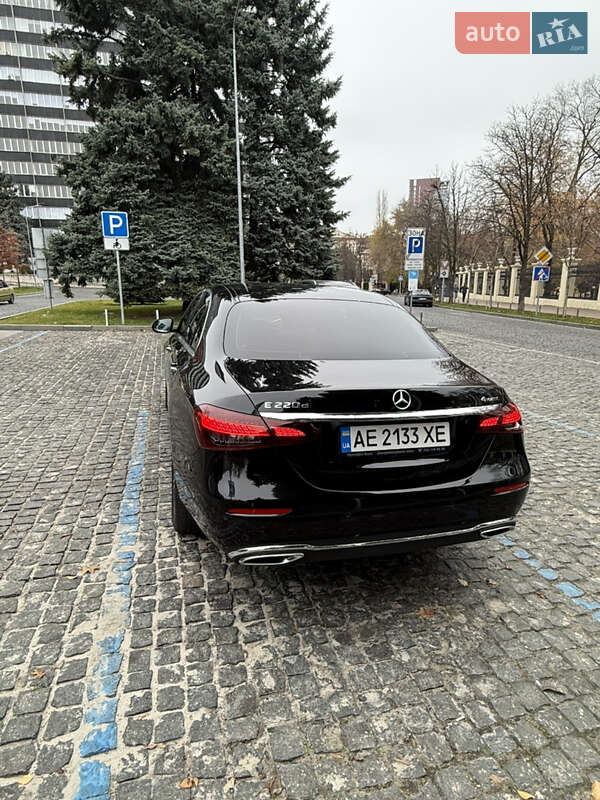 Седан Mercedes-Benz E-Class 2023 в Дніпрі