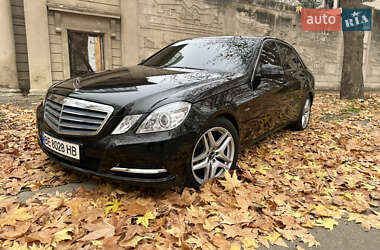 Седан Mercedes-Benz E-Class 2011 в Миколаєві