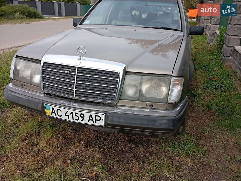 Универсал Mercedes-Benz E-Class 1989 в Ратным