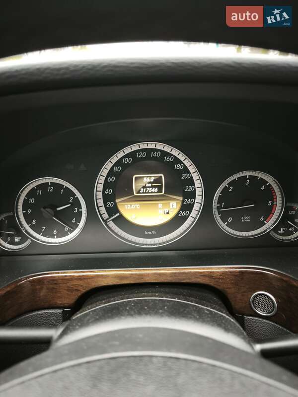Универсал Mercedes-Benz E-Class 2012 в Ивано-Франковске