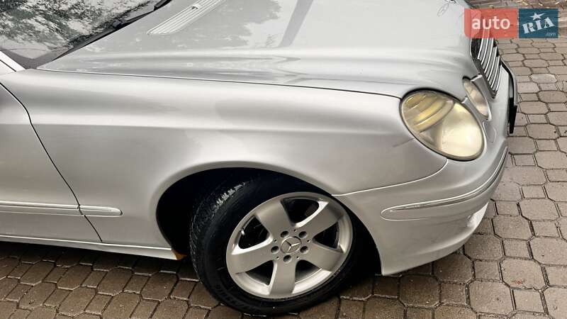 Седан Mercedes-Benz E-Class 2007 в Чернівцях