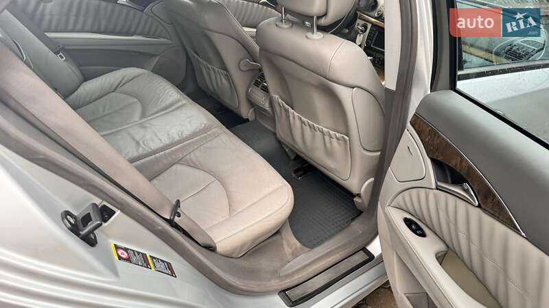 Седан Mercedes-Benz E-Class 2007 в Чернівцях