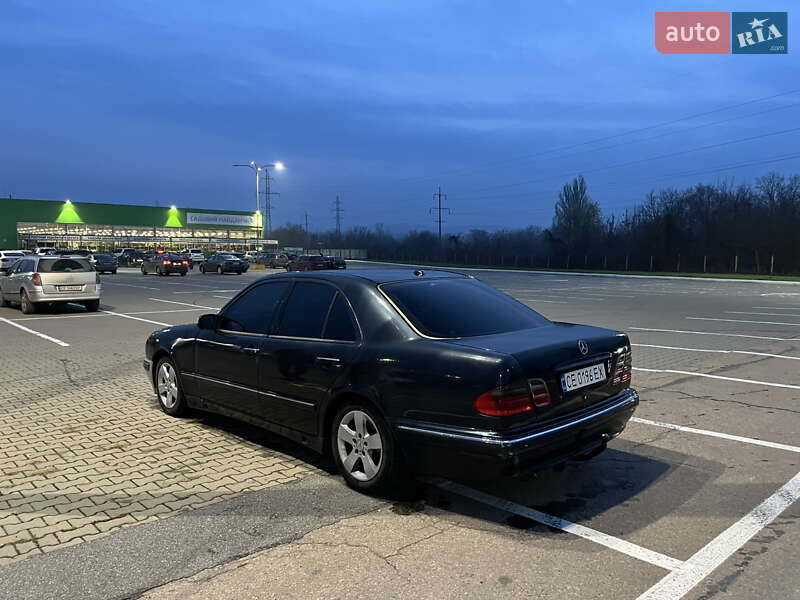 Седан Mercedes-Benz E-Class 2002 в Черновцах