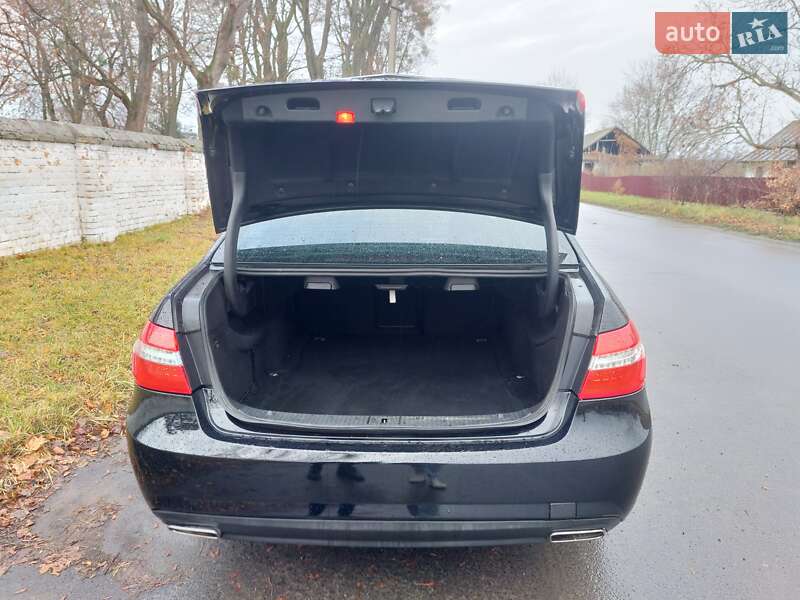 Седан Mercedes-Benz E-Class 2012 в Берестечку