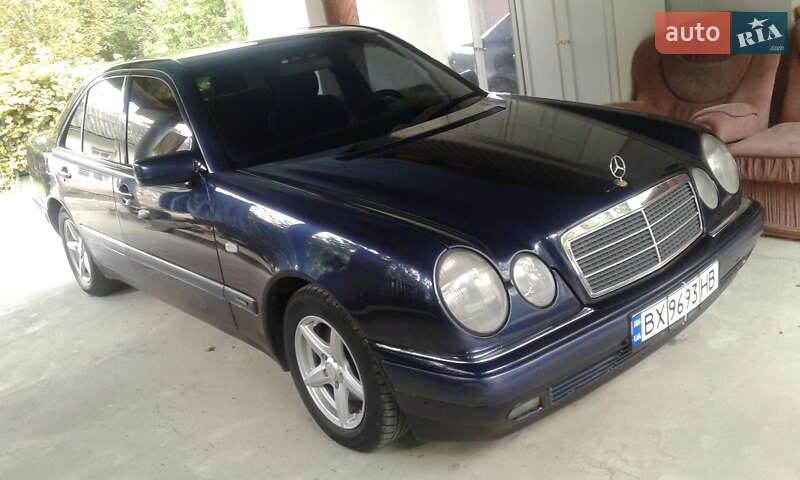 Седан Mercedes-Benz E-Class 1998 в Ярмолинцах