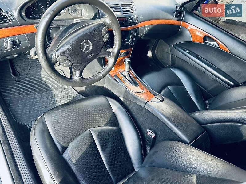 Седан Mercedes-Benz E-Class 2008 в Киеве