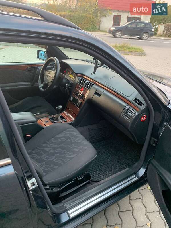 Универсал Mercedes-Benz E-Class 1998 в Заболотове фото 2 Универсал Mercedes-Benz E-Class 1998 в Заболотове