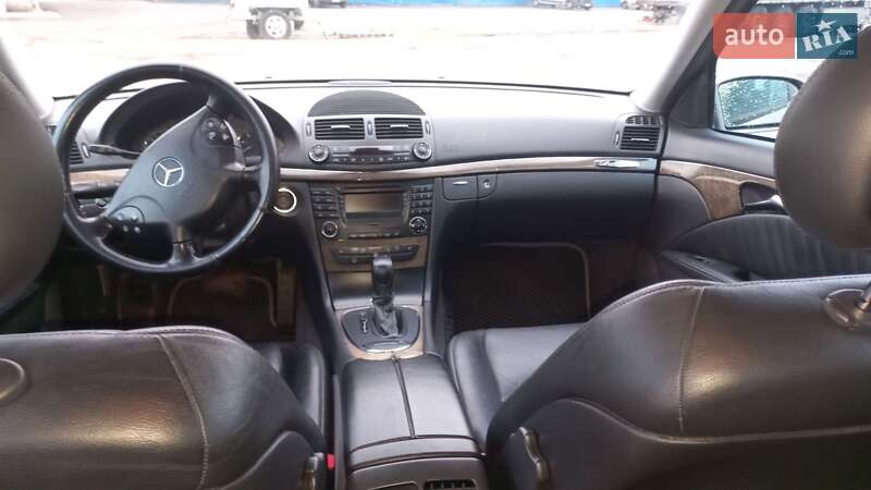 Седан Mercedes-Benz E-Class 2002 в Києві фото 10 Седан Mercedes-Benz E-Class 2002 в Києві
