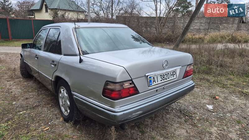 Седан Mercedes-Benz E-Class 1994 в Гостомелі