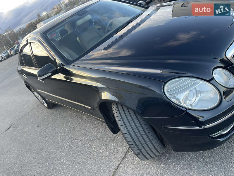 Седан Mercedes-Benz E-Class 2008 в Киеве