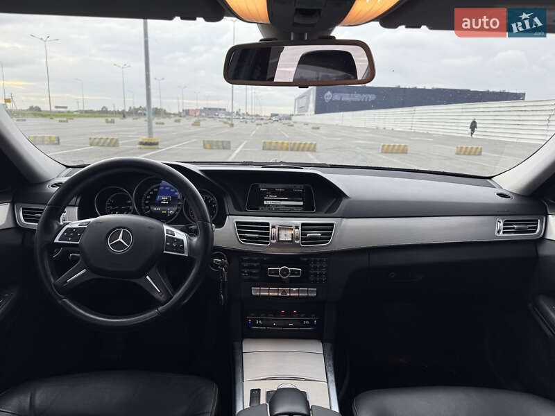 Седан Mercedes-Benz E-Class 2013 в Львові