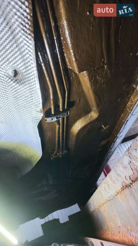 Седан Mercedes-Benz E-Class 2002 в Києві фото 29 Седан Mercedes-Benz E-Class 2002 в Києві