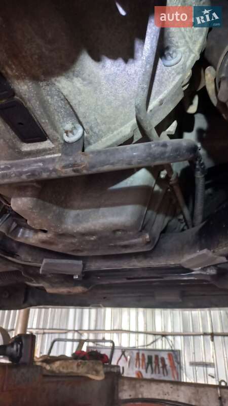 Седан Mercedes-Benz E-Class 2002 в Києві фото 38 Седан Mercedes-Benz E-Class 2002 в Києві