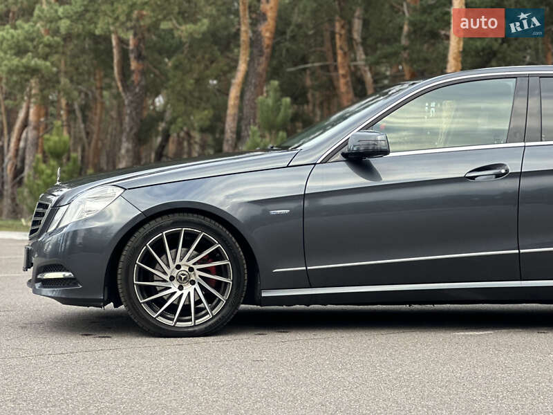 Седан Mercedes-Benz E-Class 2011 в Киеве фото 8 Седан Mercedes-Benz E-Class 2011 в Киеве