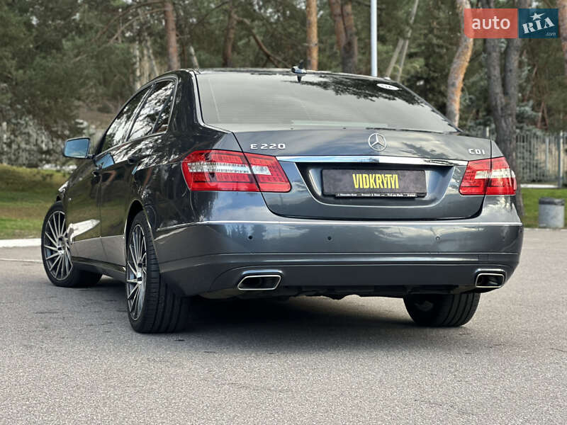 Седан Mercedes-Benz E-Class 2011 в Киеве фото 18 Седан Mercedes-Benz E-Class 2011 в Киеве