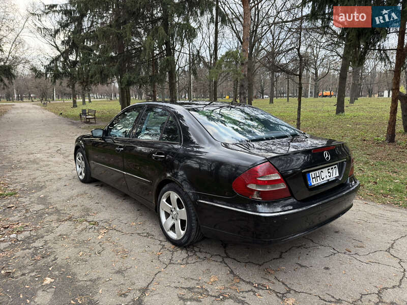 Седан Mercedes-Benz E-Class 2002 в Харькове