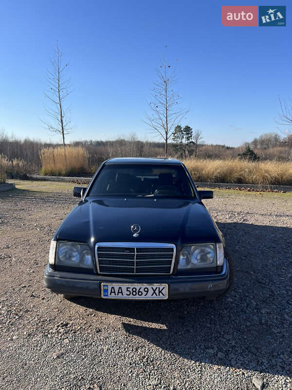 Mercedes-Benz E-Class 1988